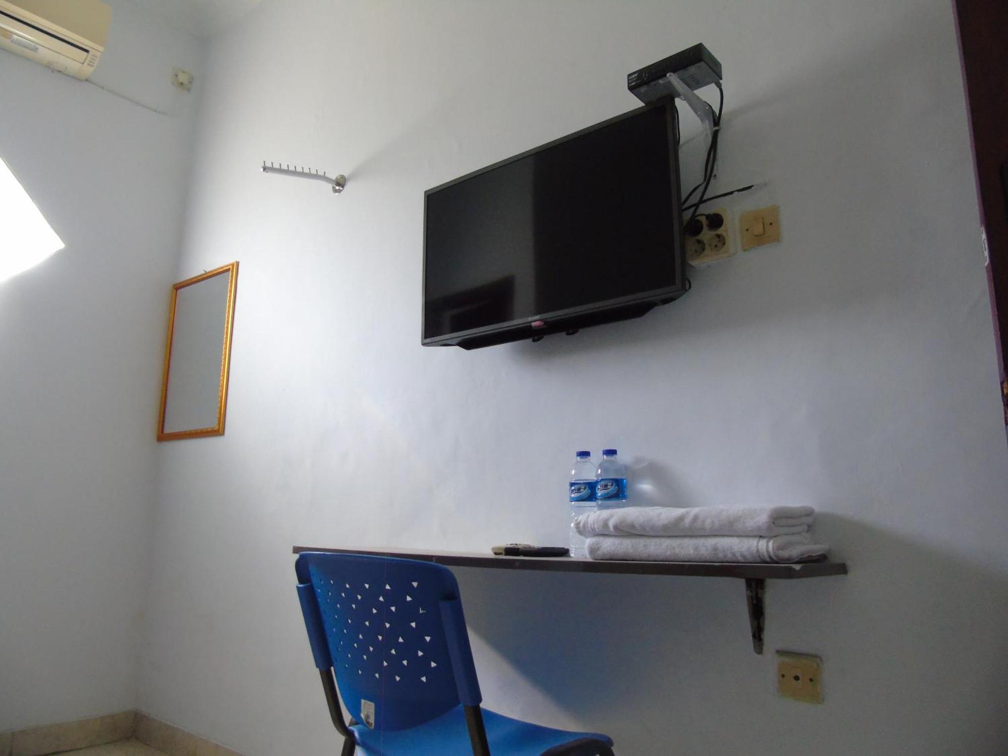 Hotel Permata Zamrud Cirebon Oda fotoğraf