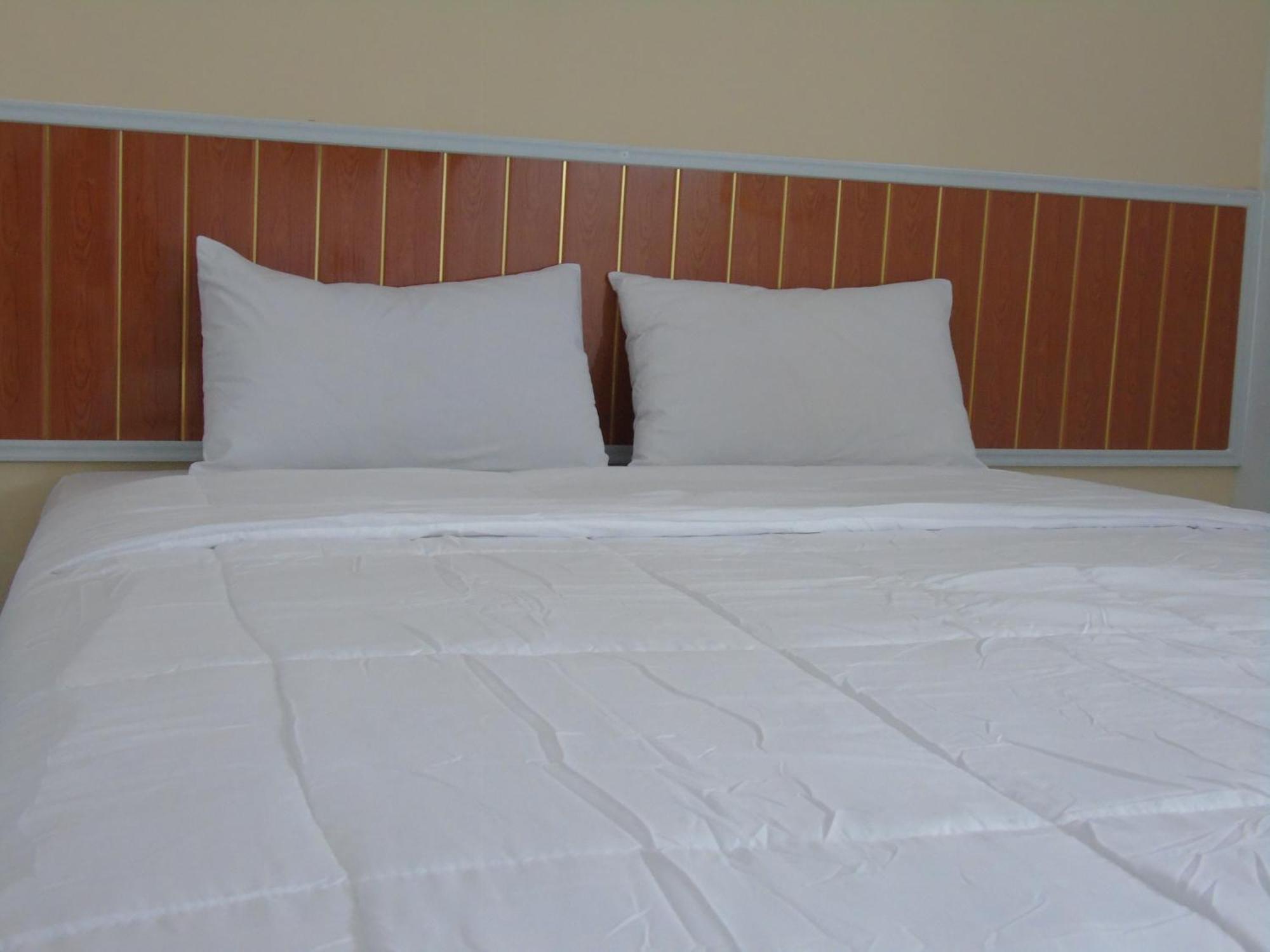 Hotel Permata Zamrud Cirebon Oda fotoğraf